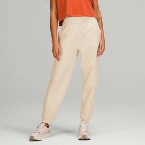 Lululemon Braided Detail High-Rise Jogger
White Opal